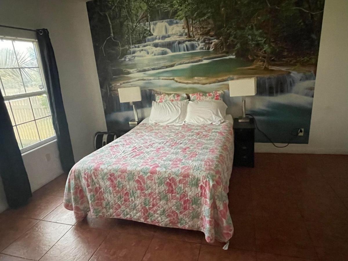 Апартаменты 21St Apartament..! Бейкерсфилд Экстерьер фото